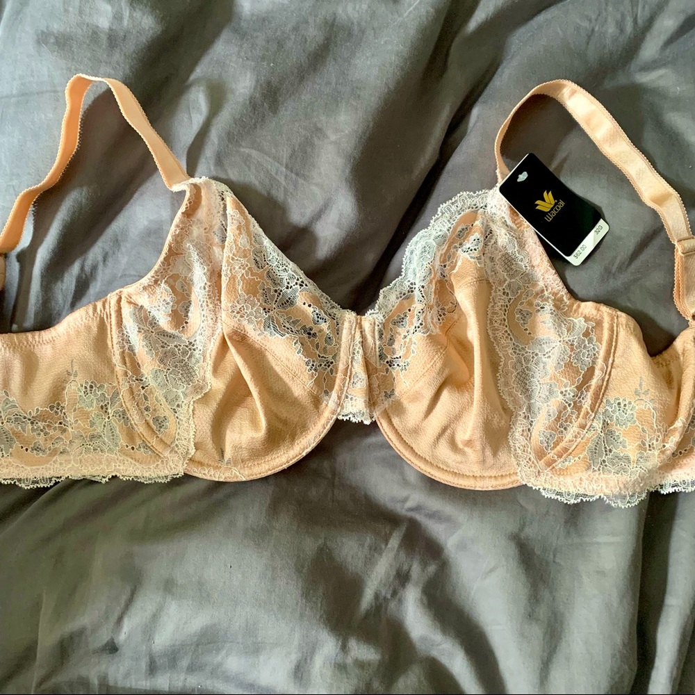 Lacy Wacoal full coverage underwire bra